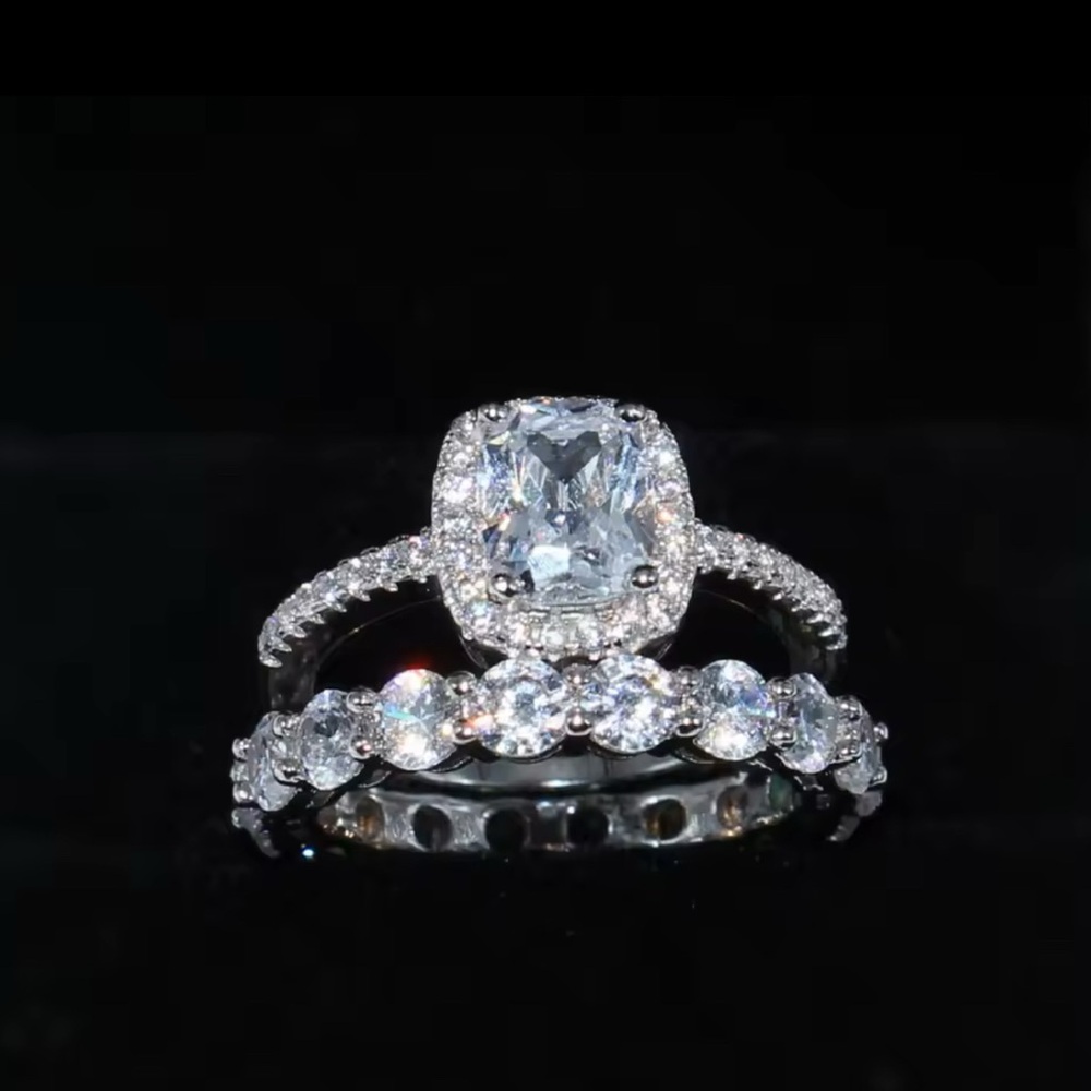 925 sterling silver plated Elegant Silver Ring Set with Sparkling Stones
